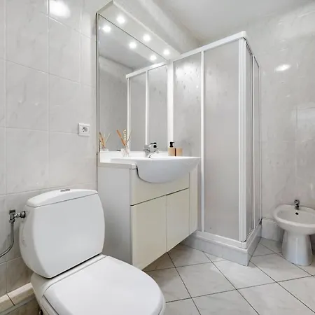 Victoria - Hyper Centre De - Au Pied De L'immeuble *