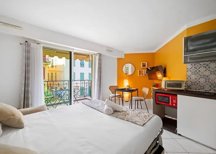 Victoria - Hyper Centre De - Au Pied De L'immeuble *