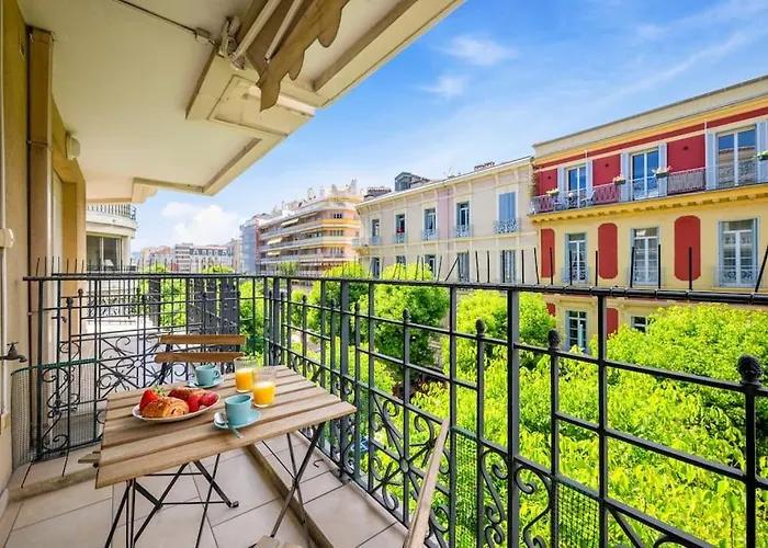 Victoria - Hyper Centre De - Au Pied De L'immeuble Apartment *